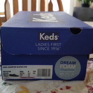 KEDS CHAMPION CANVAS SNEAKERSBLACK/BLACK| SIZE 9 XW (EXTRA WIDE)